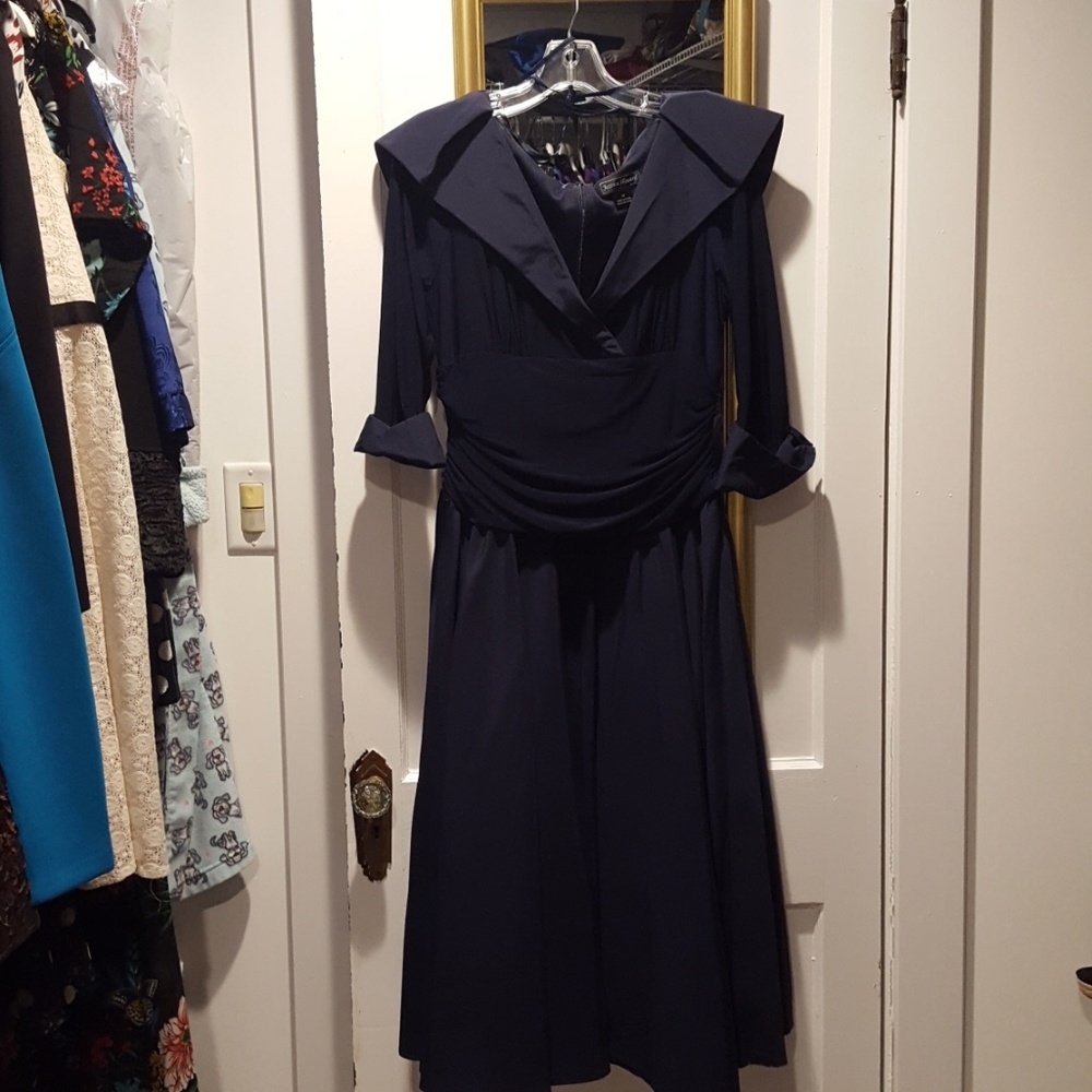 Jessica Howard formal navy gown